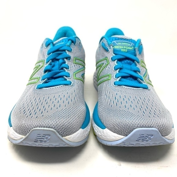 New Balance W880S11 Fresh Foam Light Cyclone Running Shoe - Picture 3 of 10